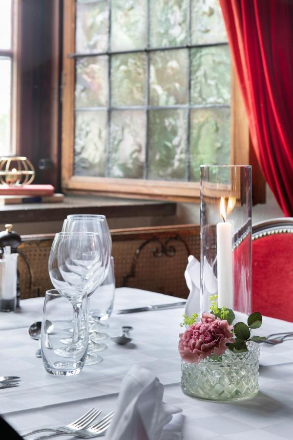 Haeringe Slott Hotel Musko Havsbad Bagian luar foto