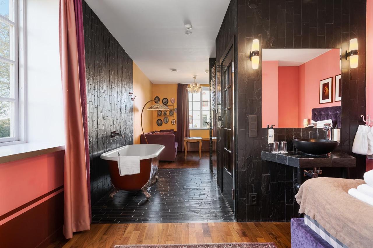 Haeringe Slott Hotel Musko Havsbad Bagian luar foto