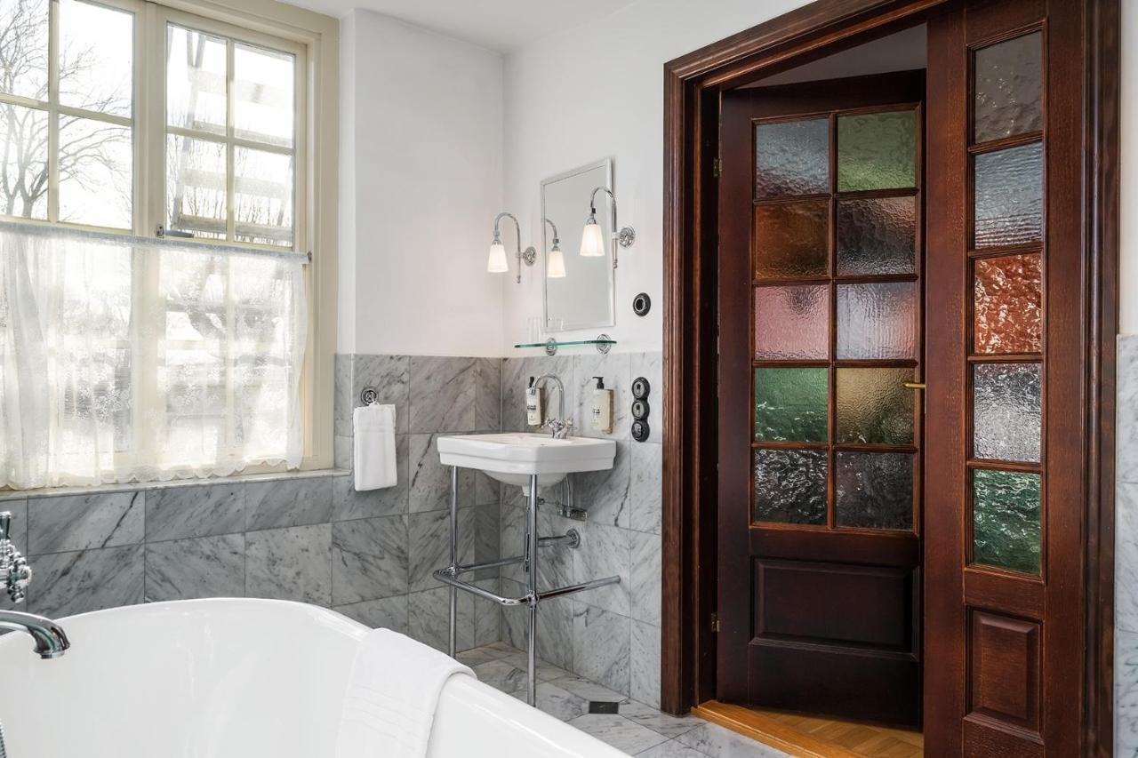 Haeringe Slott Hotel Musko Havsbad Bagian luar foto
