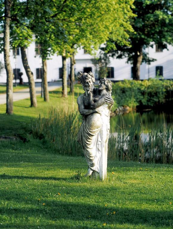 Haeringe Slott Hotel Musko Havsbad Bagian luar foto