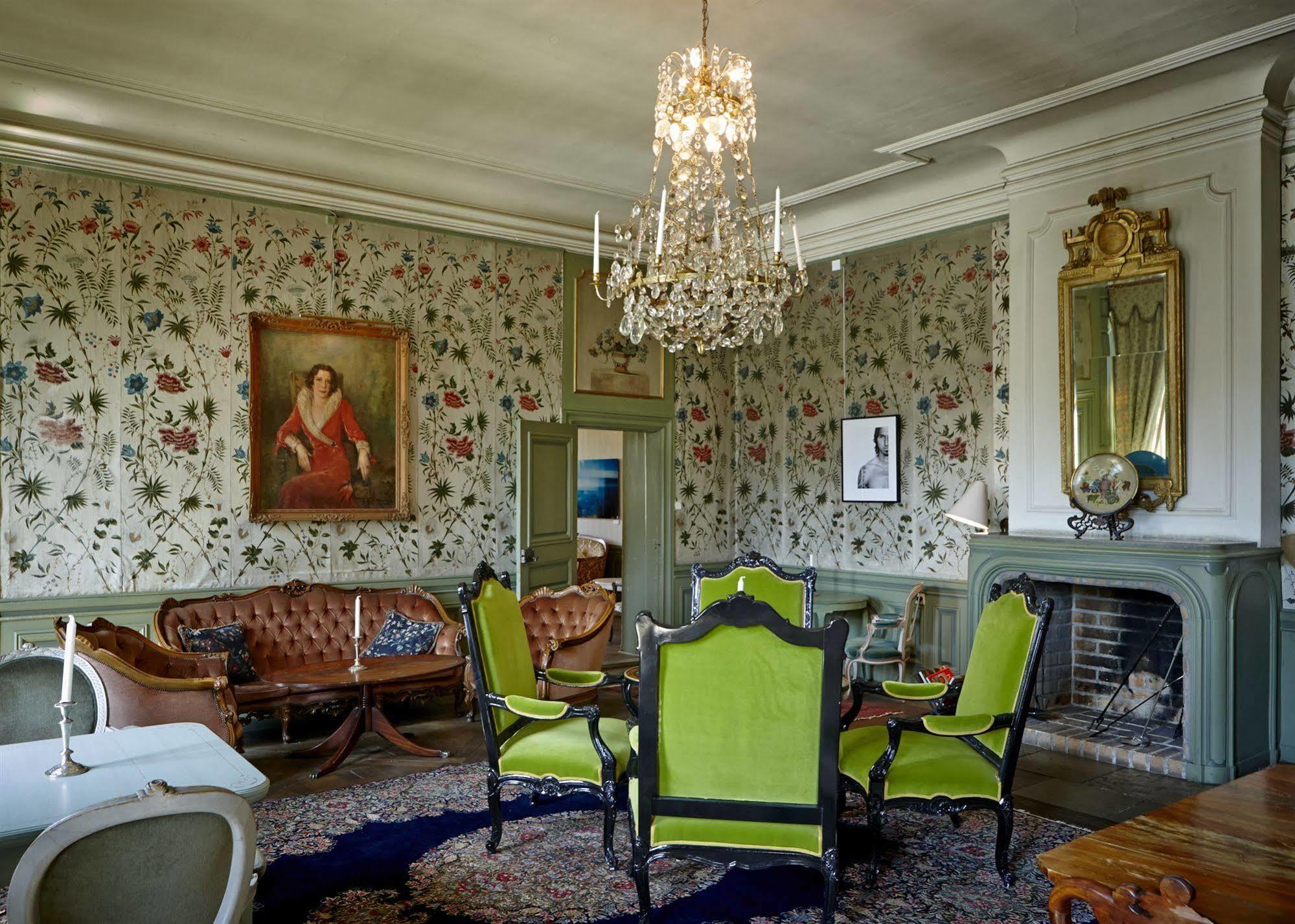 Haeringe Slott Hotel Musko Havsbad Bagian luar foto